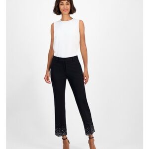 Anne Klein Embellished Mid Rise Capri Pants